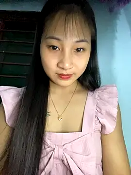 Snapshot of banlinh004 chatting on October 13, 3:46 pm banlinh004 online show from October 13, 3:46 pm