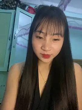 Snapshot of banlinh004 chatting on February 12, 2:50 pm banlinh004 online show from February 12, 2:50 pm