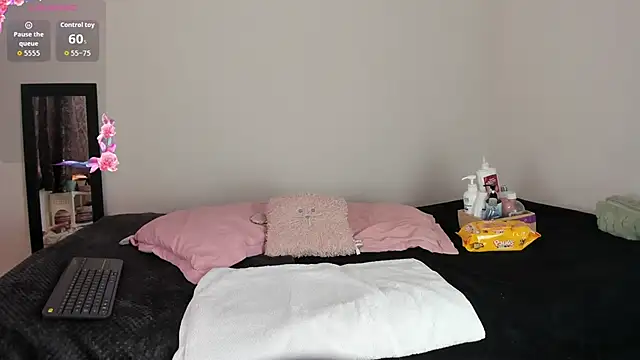 ValeStone online show from November 8, 9:29 pm