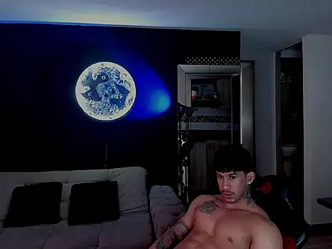 Dammianmiller online show from March 24, 6:19 pm
