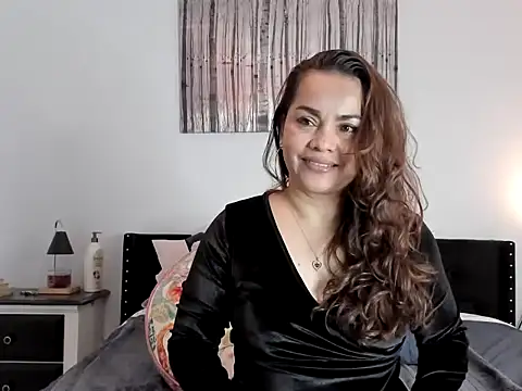 samantha-beckham online show from December 5, 4:38 pm