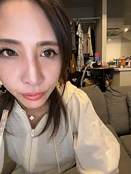 rena rena rena online show from October 8, 4:19 pm