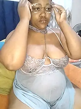 SweetJuicyPussy97 online show from June 23, 7:01 pm