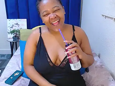 SweetJuicyPussy97 online show from August 2, 8:28 pm
