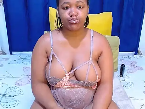 SweetJuicyPussy97 online show from April 9, 7:09 pm
