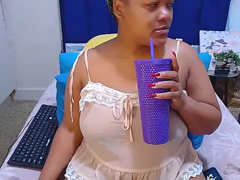 SweetJuicyPussy97 online show from July 10, 7:14 pm