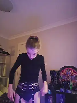 lonely Cosplay chick online show from November 5, 4:54 pm