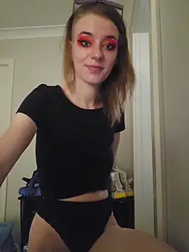 lonely Cosplay chick online show from December 13, 8:15 pm