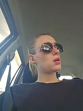 lonely Cosplay chick online show from November 23, 9:03 pm