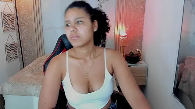 AriaVega online show from May 4, 12:52 pm