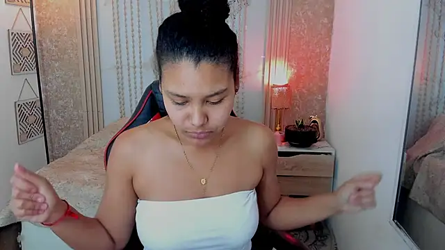 AriaVega online show from May 6, 12:53 pm