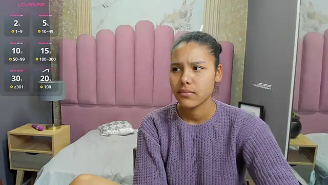 AriaVega online show from December 16, 12:53 pm