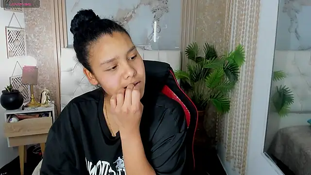 AriaVega online show from March 30, 12:50 pm