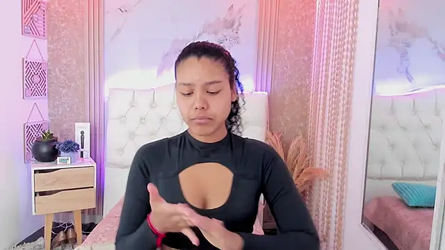 AriaVega online show from February 11, 1:00 pm