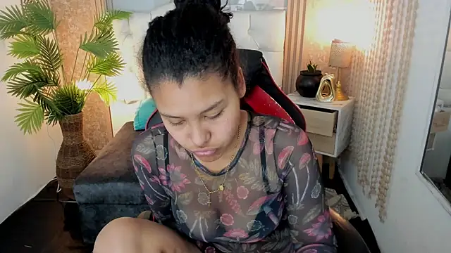 AriaVega online show from April 12, 1:14 pm