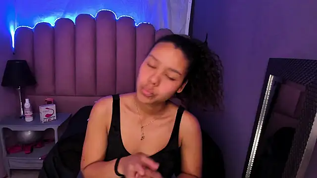 AriaVega online show from November 6, 11:14 am