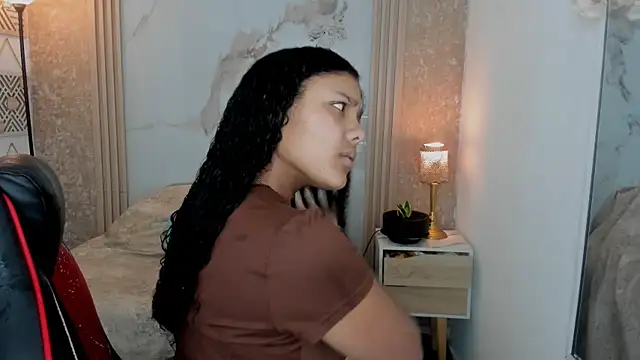 Snapshot of AriaVega chatting on June 9, 1:01 pm AriaVega online show from June 9, 1:01 pm
