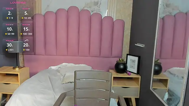 AriaVega online show from December 17, 12:43 pm