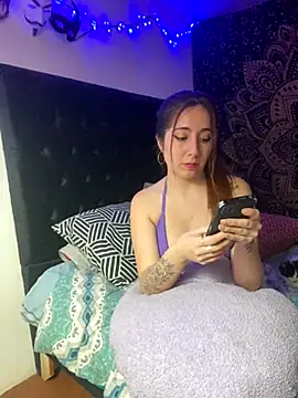 Snapshot of onlymoney18k chatting on October 14, 3:40 am onlymoney18k online show from October 14, 3:40 am