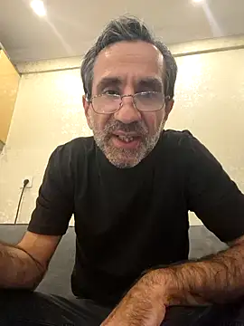 Snapshot of hakannazli chatting on October 2, 4:21 pm hakannazli online show from October 2, 4:21 pm