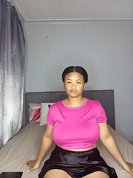 Sultrytits6 online show from February 18, 11:23 pm