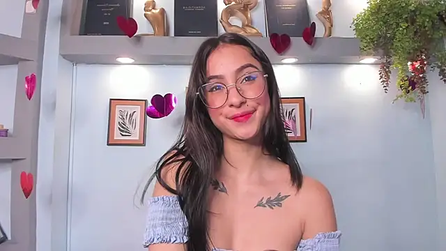 Snapshot of Alana_Martinez_ chatting on February 25, 7:58 pm Alana Martinez online show from February 25, 7:58 pm