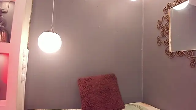 Alana Martinez  online show from March 27, 8:10 pm