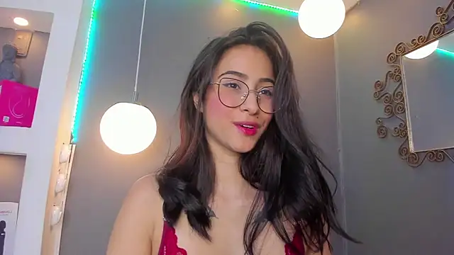 Alana Martinez  online show from March 10, 8:02 pm