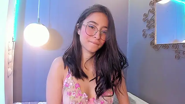 Alana Martinez  online show from March 9, 8:01 pm