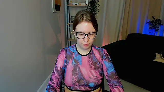 Snapshot of arizzzona chatting on October 17, 5:33 am arizzzona online show from October 17, 5:33 am