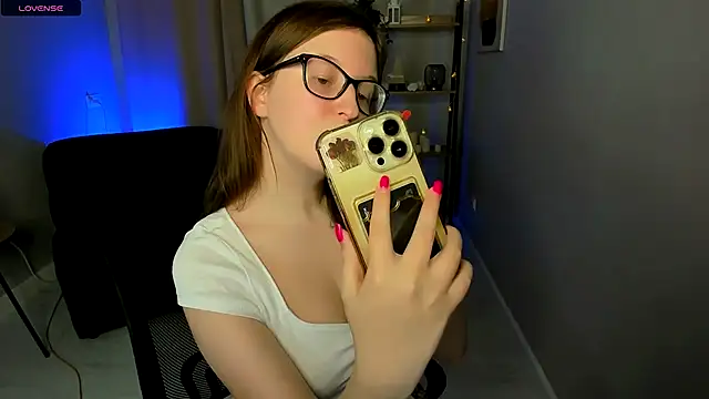 arizzzona online show from November 15, 6:28 am