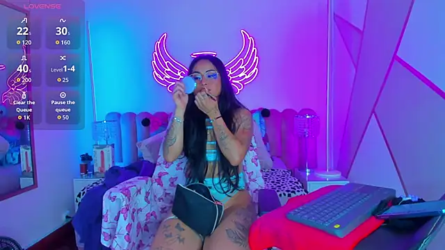 madisson 121 online show from February 6, 1:51 pm