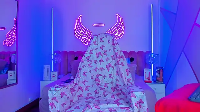 madisson 121 online show from February 25, 1:33 pm