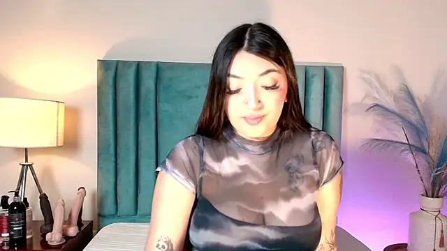 Snapshot of LilithEsme chatting on October 31, 9:32 pm LilithEsme online show from October 31, 9:32 pm