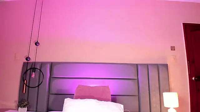 LilithEsme online show from February 20, 12:40 am