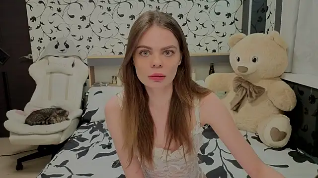 xAlisontiny online show from April 6, 1:12 am