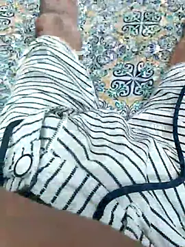 Snapshot of sunny5092 chatting on December 22, 6:19 pm sunny5092 online show from December 22, 6:19 pm