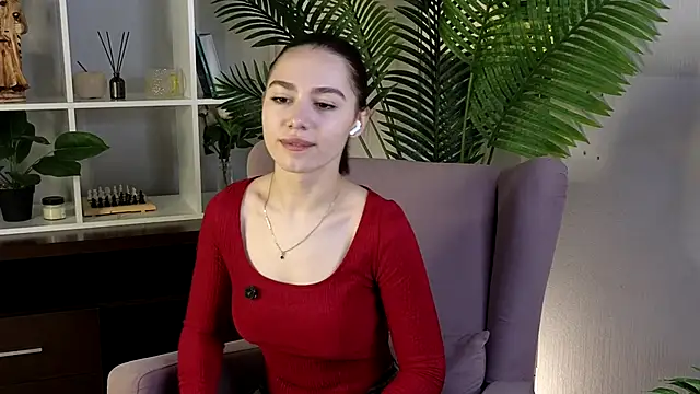 Snapshot of FrankieViall chatting on October 5, 10:17 am FrankieViall online show from October 5, 10:17 am