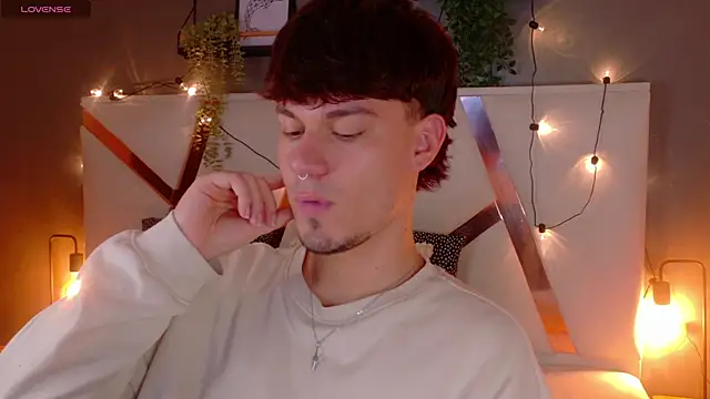 LiamThunder05  online show from November 25, 2:56 am