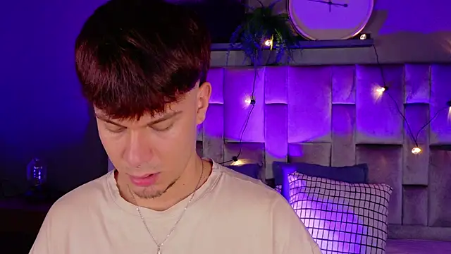 LiamThunder05  online show from October 30, 3:38 am