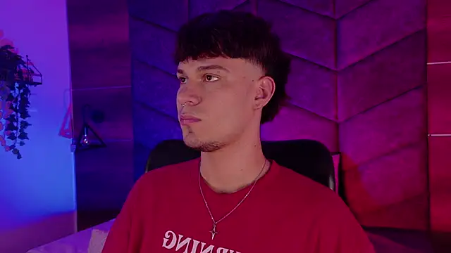 LiamThunder05  online show from October 25, 3:17 am