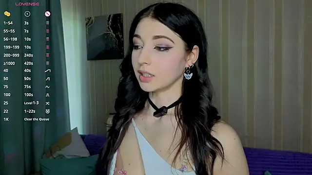 lina leum online show from May 4, 3:59 pm