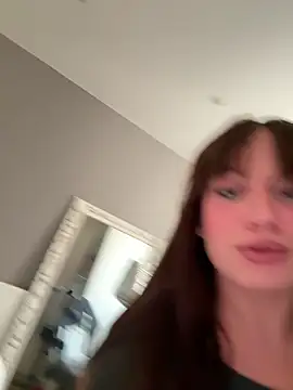 bebecita x online show from February 7, 2:25 pm