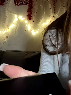 Snapshot of bebecita_x chatting on December 2, 9:27 pm bebecita x online show from December 2, 9:27 pm