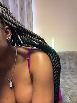 cocoluvx online show from December 17, 2:11 pm