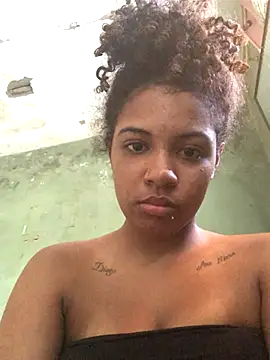 Lorennapires online show from January 8, 6:58 pm