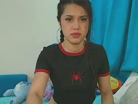 caramel doll   online show from June 14, 12:18 am