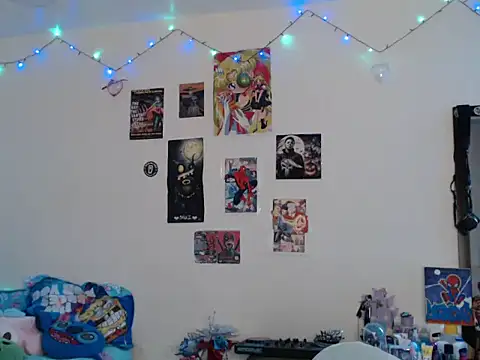 caramel doll   online show from January 6, 9:41 pm