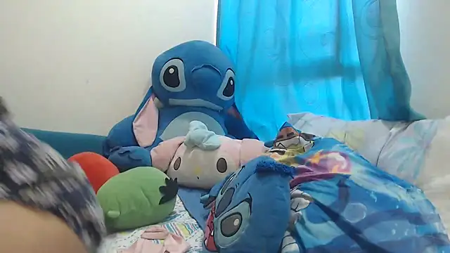 caramel doll   online show from April 3, 10:38 pm