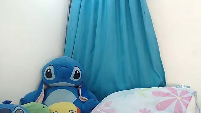 caramel doll   online show from April 13, 11:31 pm